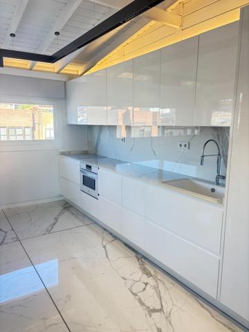 Ático exclusivo junto al barrio de Ruzafa: diseño, luz y una terraza que enamora photo 0