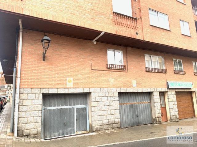 Local En venta en Ávila photo 0