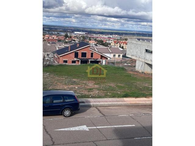 Terreno Urbanizable En venta en Carrascal De Barregas photo 0