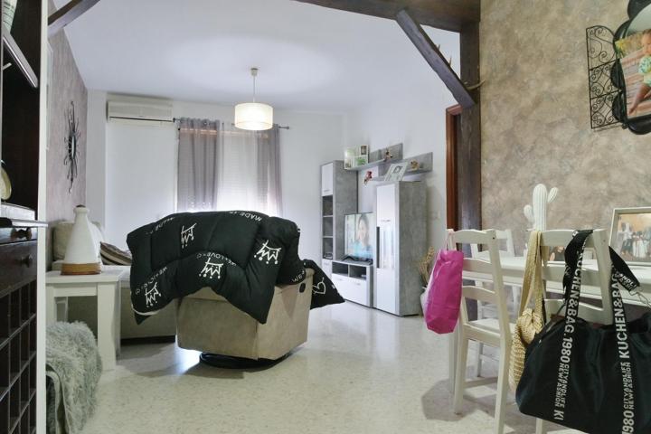 FANTASTICO Y GRAN PISO DE VPO CON GARAJE photo 0