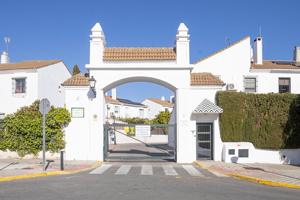 MAGNÍFICA CASA EN URBANIZACIÓN ALJAMAR (MANZANA III) - TOMARES photo 0