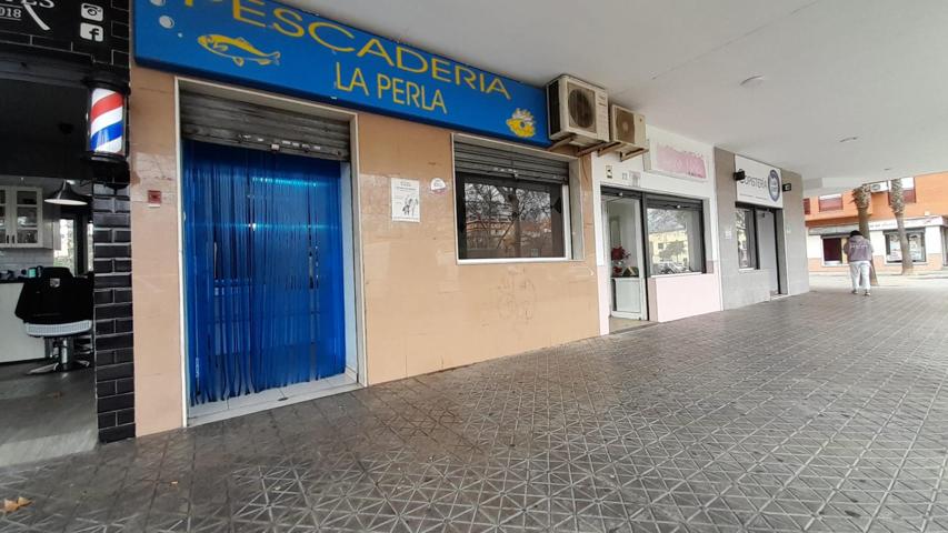 ¡Oportunidad de inversión! Local comercial en Sevilla Este con inquilino activo photo 0