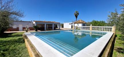 Casa Chalet en Lora del Rio con Piscina photo 0