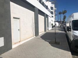 Oficina En alquiler en Las Almenas, Tomares photo 0