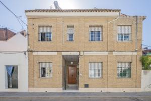 Chalet Independiente con amplio solar. photo 0