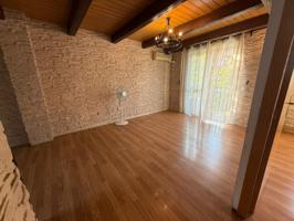 Acogedor piso en alquiler con piscina comunitaria, garaje y trastero. photo 0
