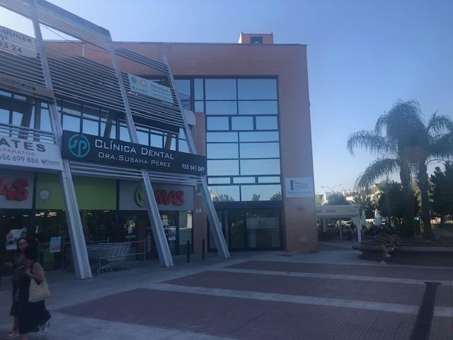 Fantástica oficina diáfana en pleno centro de Tomares. photo 0