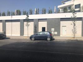 Magnífico local con la mejor ubicación posible en Tomares. photo 0