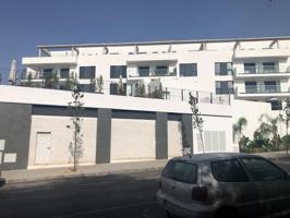 Magnífico local con la mejor ubicación posible en Tomares. photo 0