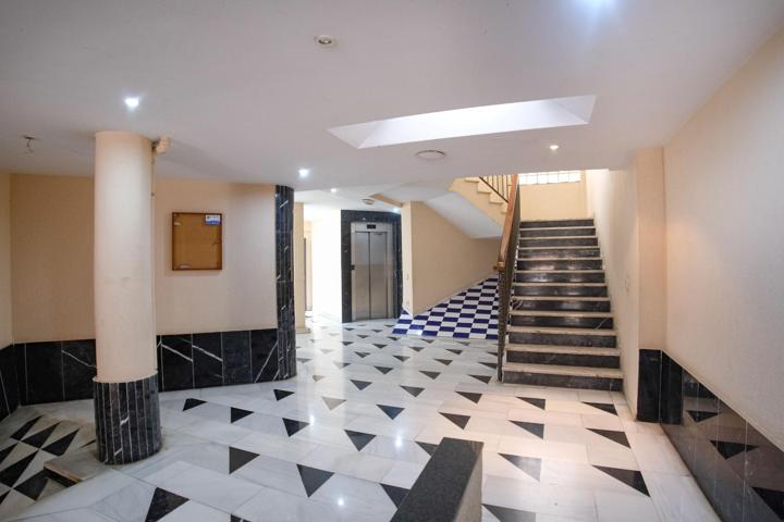 ¡Oportunidad única en el corazón del emblemático barrio de Triana! photo 0