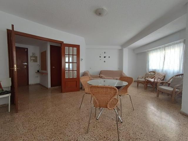 Piso en venta en Benimaclet, Valencia – Perfecto para reformar a tu gusto photo 0