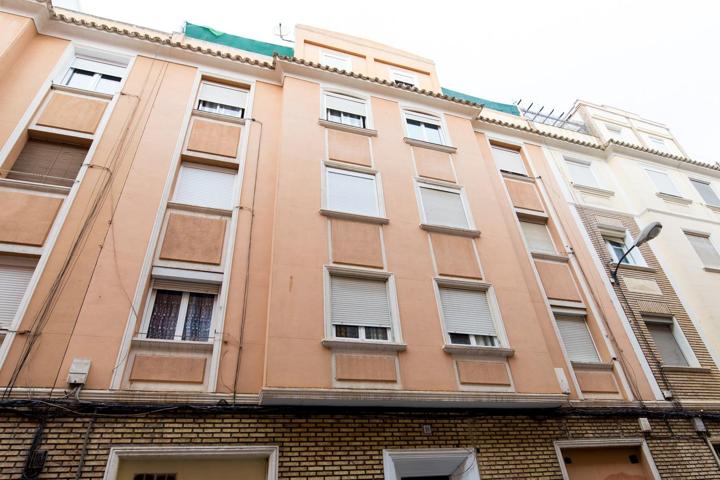 CL MARIANO ADAM.- Ático de dos dormitorios, salón, cocina, baño y terraza. photo 0