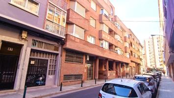 CL.EDUARDO S. HERNAZ- Vivienda de dos dormitorios, salón, cocina, baño y balcón. Garaje y trastero en finca. photo 0