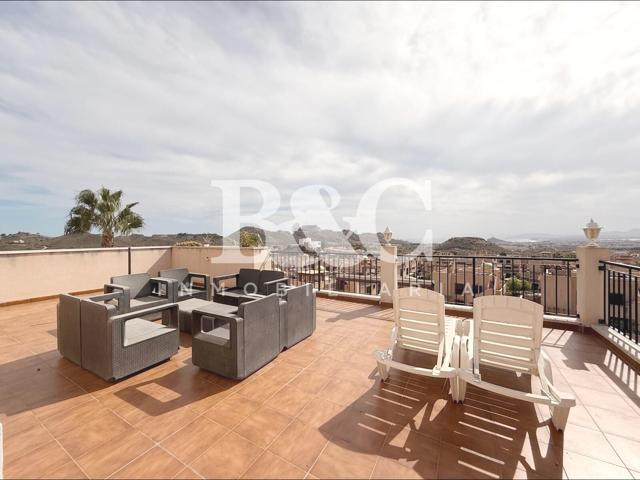 Apartamento con piscina comunitaria Urbanización Los Collados photo 0