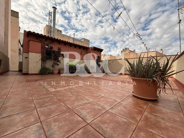 CASA ADOSADA JUNTO A LA AVENIDA PRINCIPAL photo 0