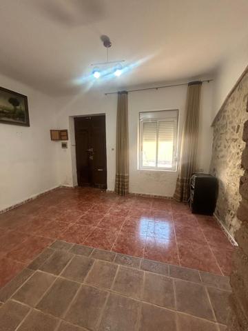 CASA CON TERRAZA SOLARIUM EN EL CENTRO DE AGUILAS photo 0