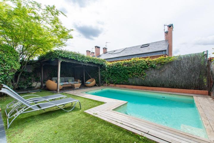 Chalet Pareado en Venta en Calle Obelix, Rivas Vaciamadrid photo 0
