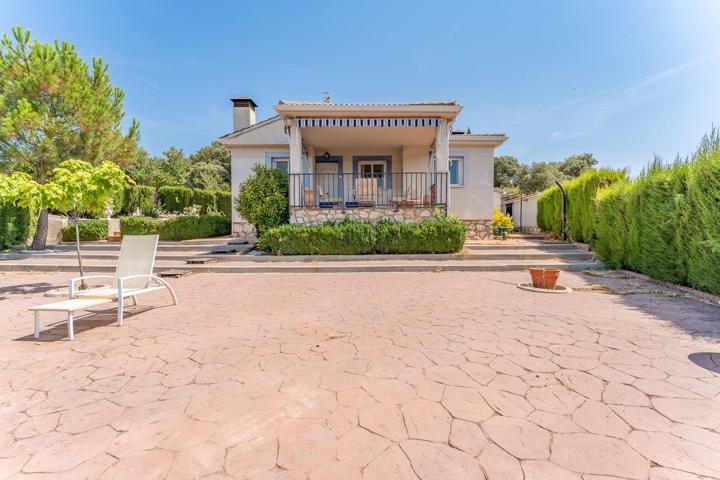 Chalet en Venta en Urbanizacion Las Fuentes - Fuentenovilla photo 0