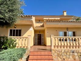 Chalet en venta en Urbanización Golf Bahía photo 0