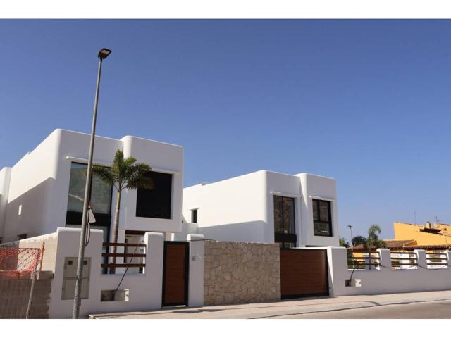 Chalet en venta en L'Albir photo 0