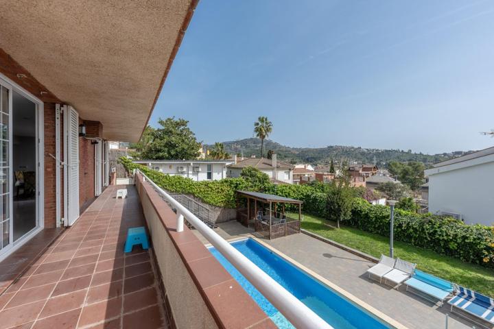 Casa o chalet independiente en venta en calle de les Alzines photo 0