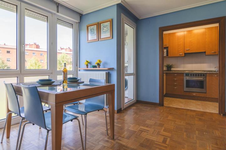 Dúplex en Mendillorri bajo de 3 habitaciones con garaje photo 0