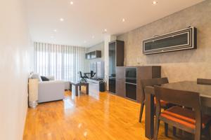 Piso de tres habitaciones con grandes vistas. photo 0