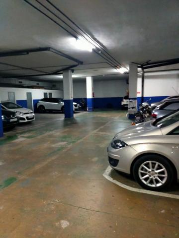 Plaza de parking amplia con trastero en Rocafonda – Mataró photo 0