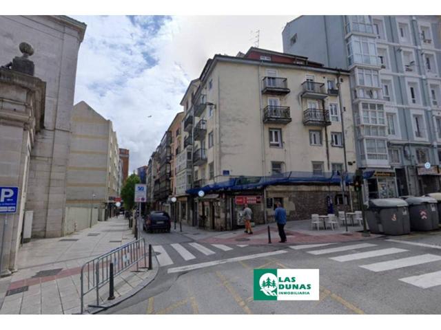 C- CERVANTES: Directo del banco: Piso de 4 dorm para reformar. photo 0
