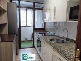 Piso VACÍO. Cerca del hospital. Con garaje cerrado. photo 0