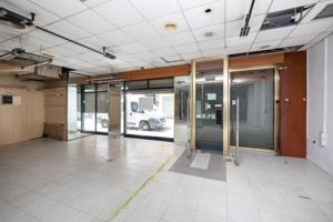 LOCAL EN VENTA CALLE MIRLO photo 0