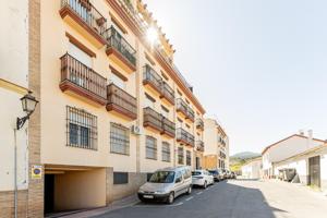 ¡Tu nuevo hogar en La Zubia te espera! 🏡✨ photo 0