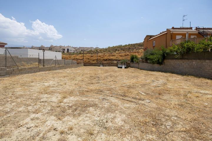 Solar urbano en venta de 645 m2 en Urbanización Los Arenales, Alhendín photo 0