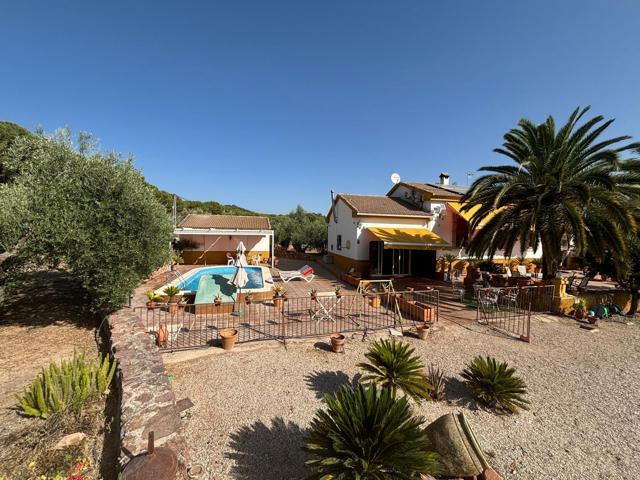 venta de parcela con casa chalet en Carretera del Santuario km. 11 Andújar photo 0