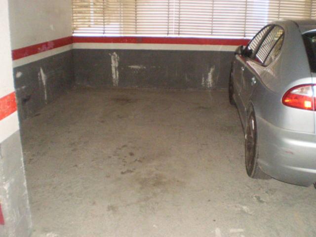 SE ALQUILA PLAZA PARKING PARA MOTO photo 0