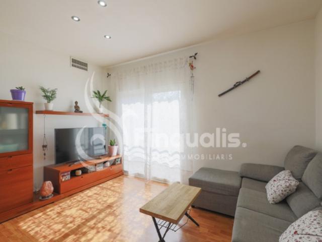 Piso En venta en Santa Eulàlia De Ronçana photo 0