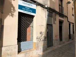 Local comercial en venta en calle Argenteria - Vilanova i la Geltrú photo 0