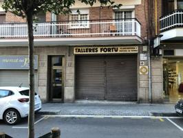 Local comercial en venta en calle Josep Miquel Quintana, 53 - Esplugues de Llobregat. photo 0
