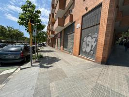 Local Comercial de más de 800 m² en Nou Barris, barrio de Porta de Barcelona. photo 0