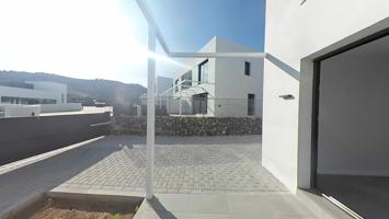 Unifamiliar Pareada En venta en Mijas photo 0