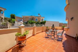 Piso En venta en Fuengirola photo 0