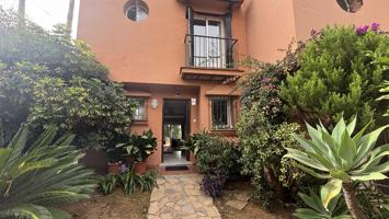 Unifamiliar Pareada En venta en Mijas photo 0