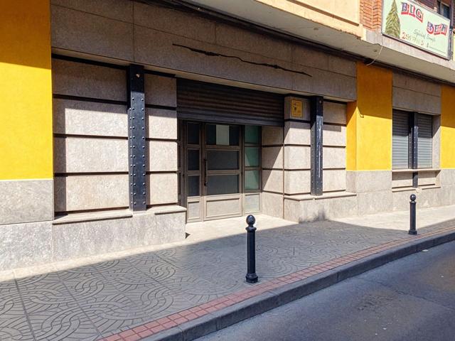 Oficina En alquiler en Mora, Mora photo 0