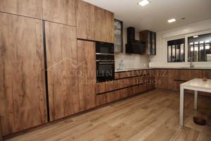 Chalet Adosado de Ensueño en Torrejon de Velasco – Perfecto para Tu Familia photo 0
