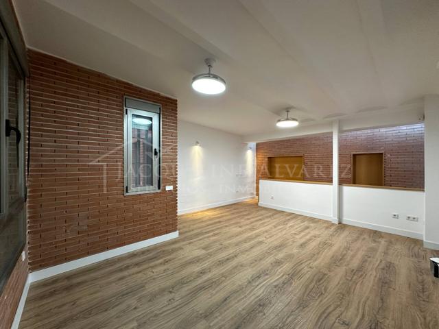 OFICINA - VIVIENDA (DÚPLEX), 2 DORMITORIOS, 2 BAÑOS, REFORMADO photo 0