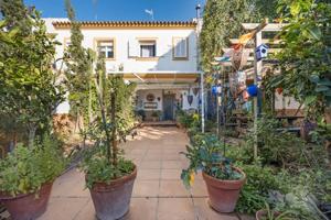 🏡Oportunidad Única: Chalet Unifamiliar en la Mejor Zona de Camposoto photo 0