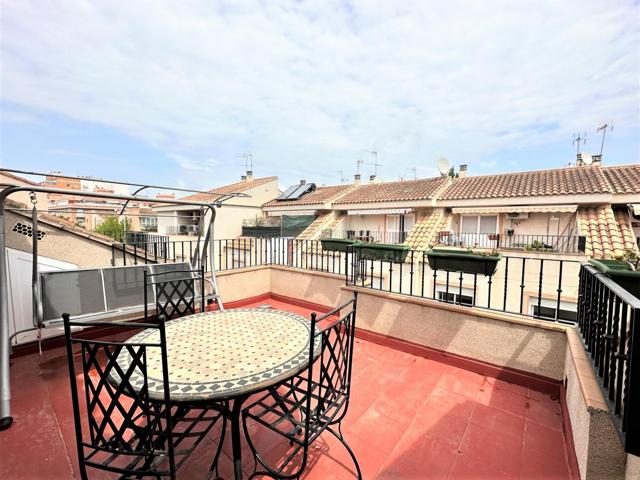 ADOSADO A LA VENTA EN LA MEJOR ZONA DE LA POBLA DE FARNALS photo 0