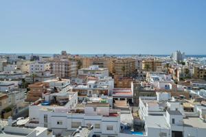 SOLEADO Y GRAN PISO EN ROTA PLAYA photo 0