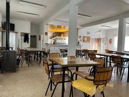 Se vende club deportivo en la Urb El regalón de Lliria. La propiedad es del año 1980, consta de un total de 980m constru photo 0