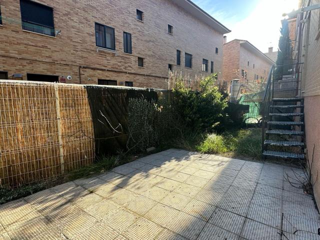 Bajo con jardín en venta en calle Moncayo photo 0